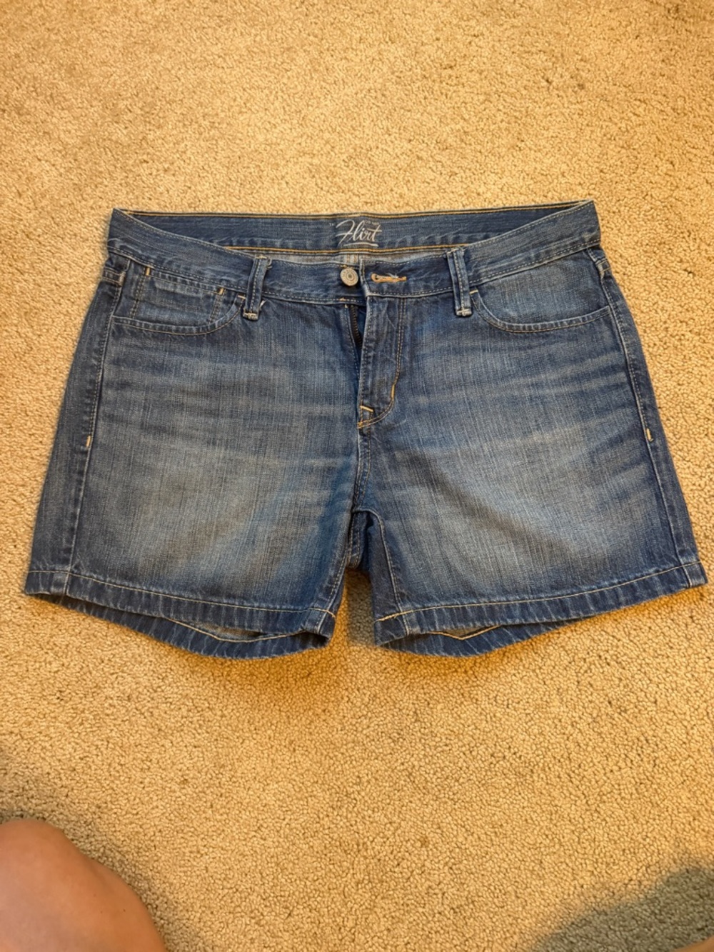 Old Navy Flirt Women’s Shorts